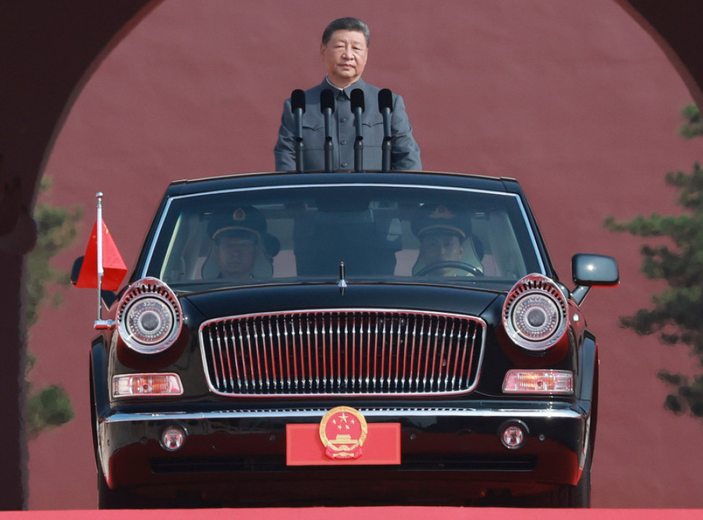Na vojnoj paradi u Pekingu prikazano najnovije kinesko naoružanje, prisustvovao Vučić
