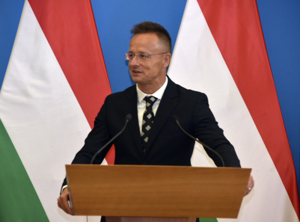 Sijarto odbacio kritike Sikorskog zbog posete Kini