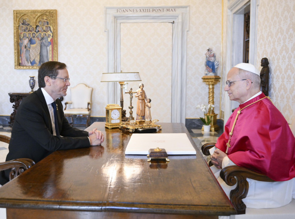 Papa Lav razgovarao sa izraelskim predsednikom i naglasio važnost dvodržavnog rešenja