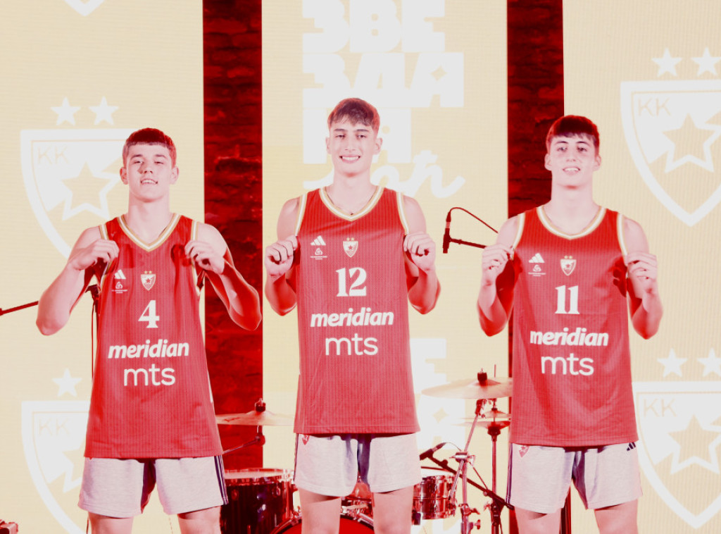 Zvezdana noć na Malom Kalemegdanu: Predstavljen novi tim, dres, Dobrić novi kapiten..