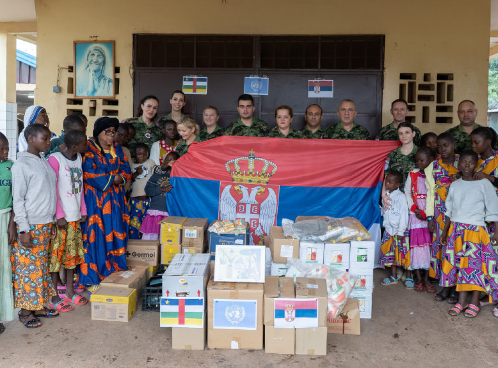Kontingent Vojske Srbije pomaže deci i starima u Centralnoafričkoj Republici