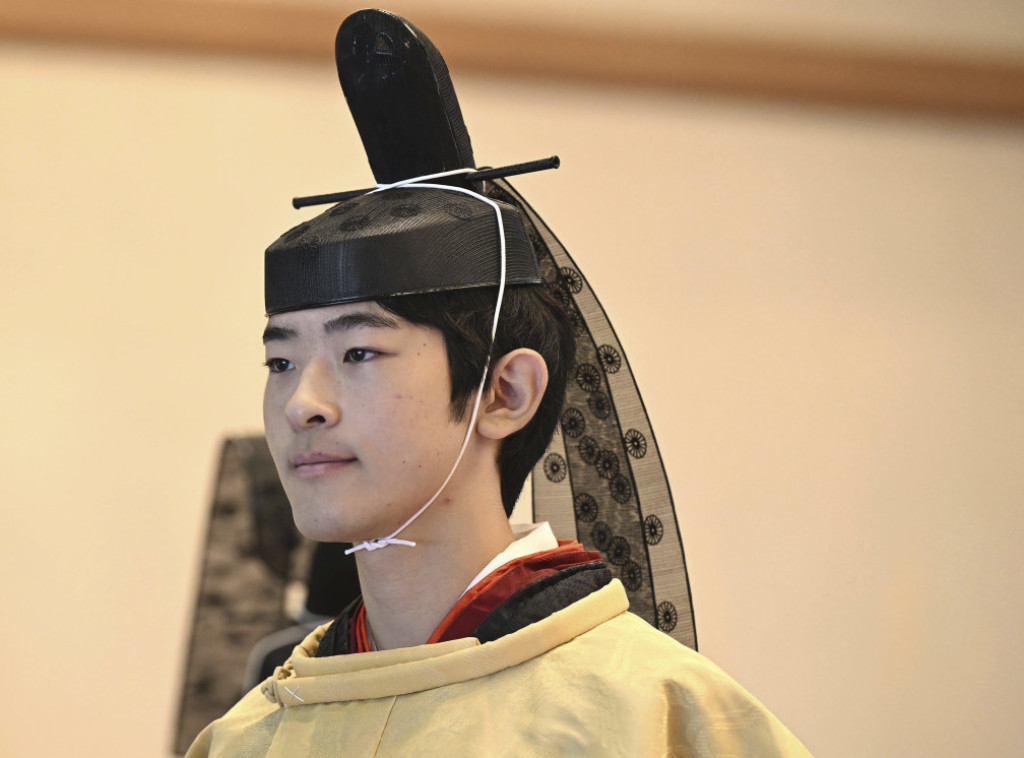 Japanski princ Hisahito, drugi u redu za presto, obavio obred punoletstva