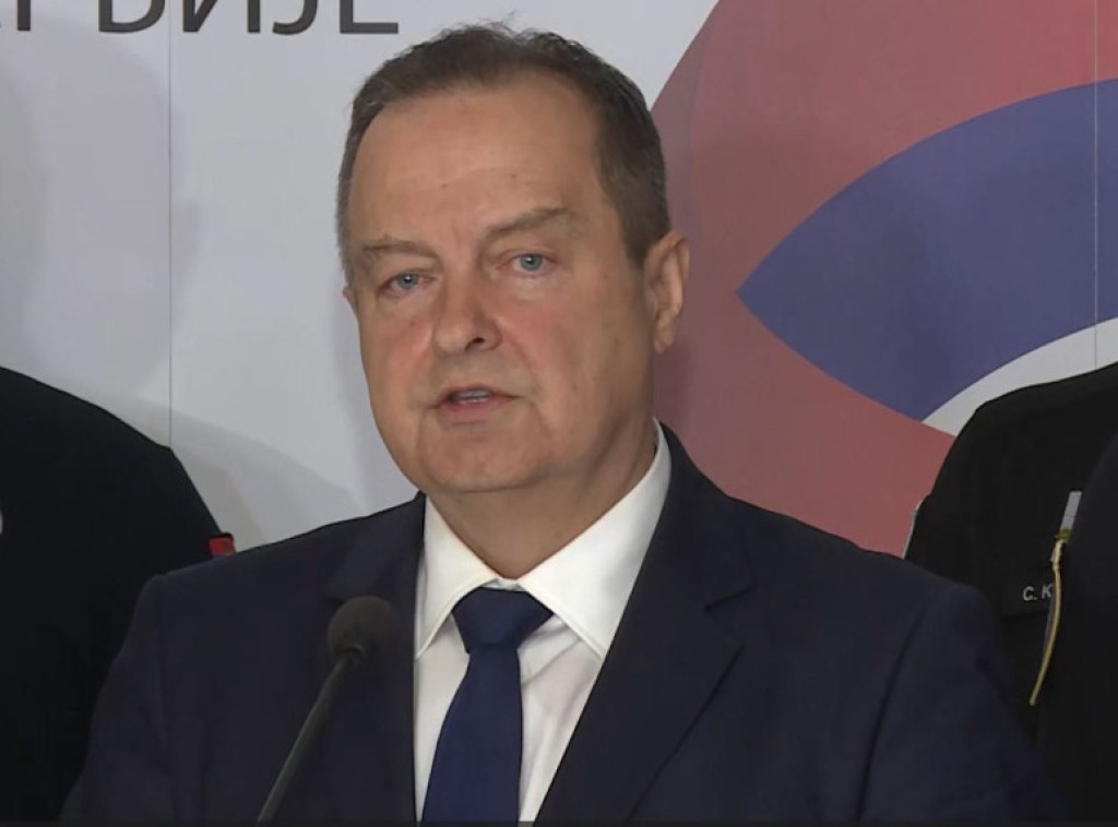 Dačić: Policija u rektorat u Novom Sadu ušla na poziv rektora Madića,zatekla 142 lica