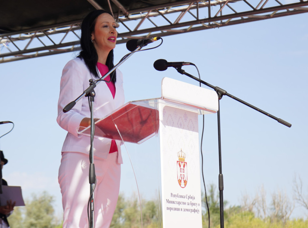 Žarić Kovačević: Porodica je najvažniji nacionalni interes Srbije