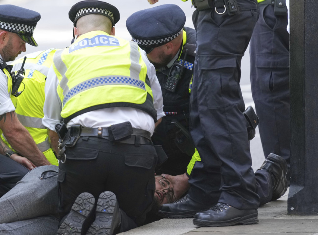 Više od 400 ljudi uhapšeno na protestu protiv zabrane Palestine Action u Londonu