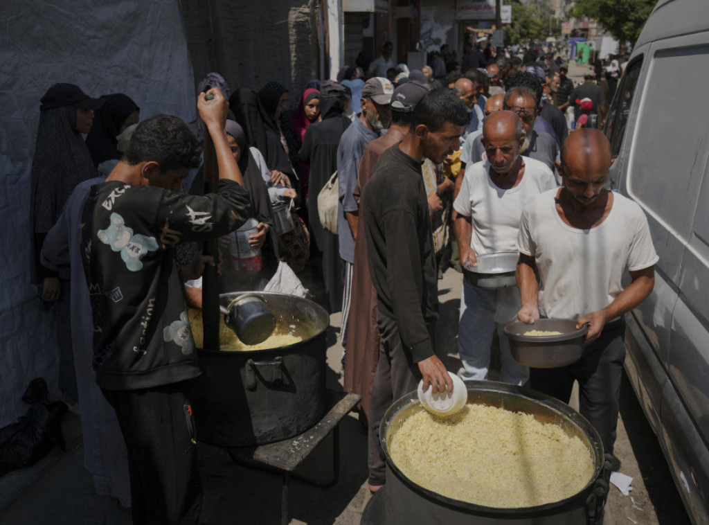 Jordanska kraljica: Izrael izgladnjuje celokupno stanovništvo pod opsadom u Gazi