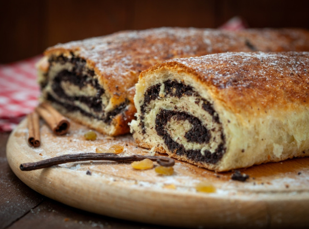 U selu Jaškovo kod Ozlja ispečena najduža štrudla na svetu