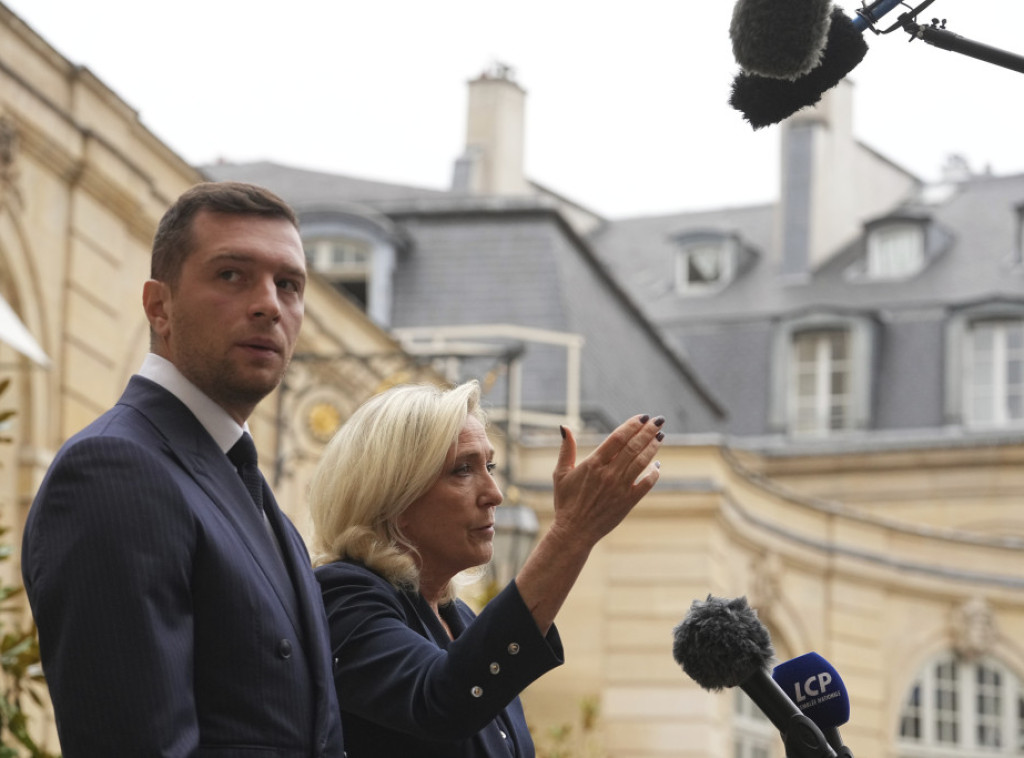 Marin Le Pen pozvala na raspuštanje francuskog parlamenta