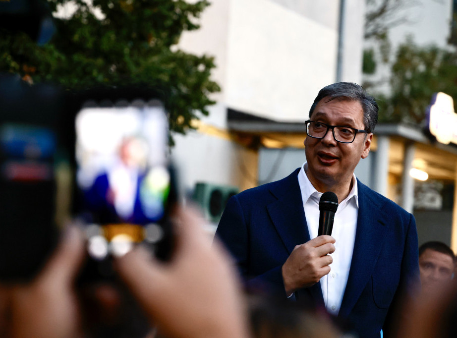 Vučić u Borči na skupu građana protiv blokada: Vreme odgovornosti dolazi, moj poziv za dijalog je uvek otvoren