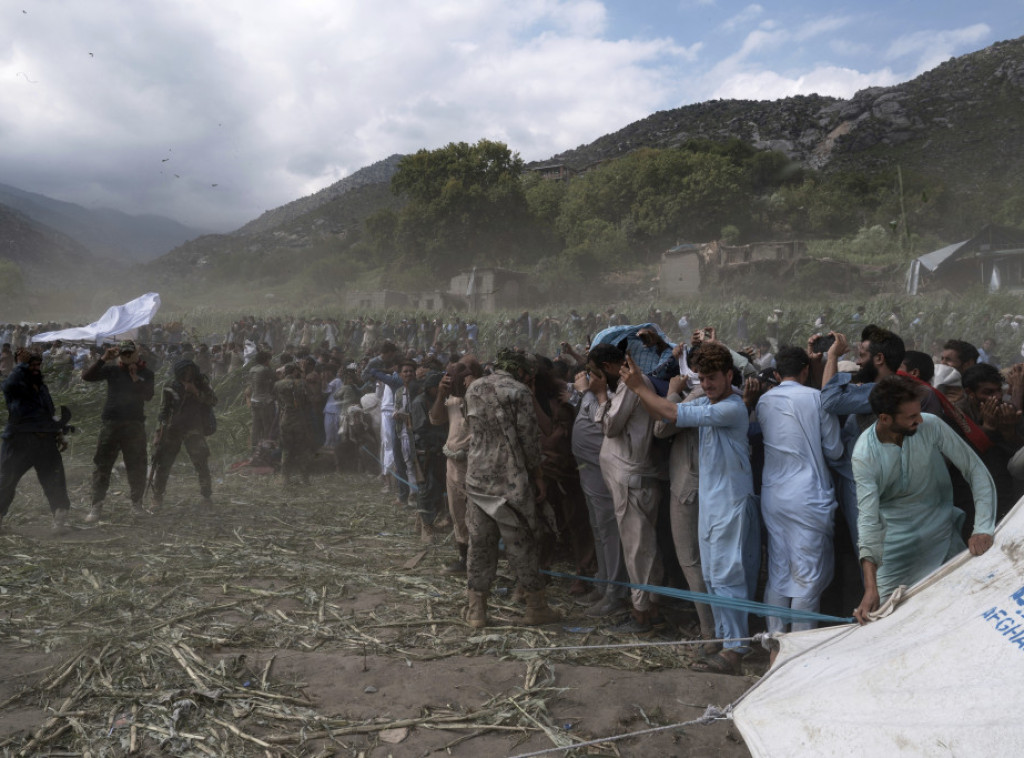 SZO traži od talibana da ukinu ograničenja za humanitarne radnice nakon zemljotresa
