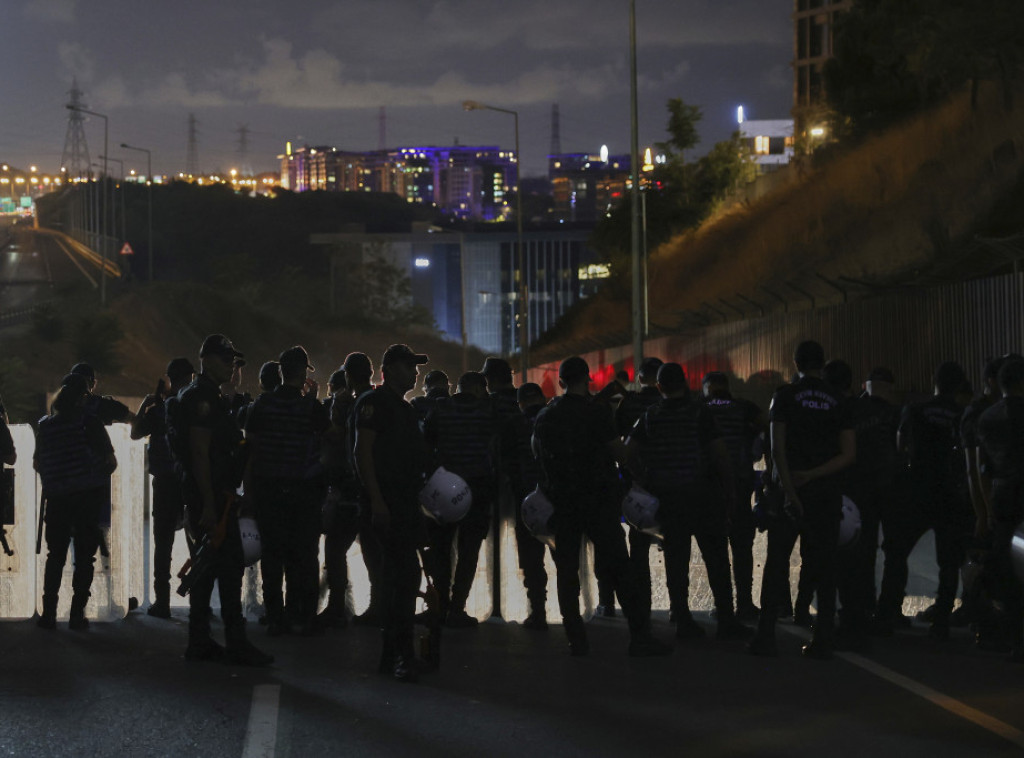 Turska: Dva policajca ubijena, jedan ranjen u napadu na policijsku stanicu u Izmiru