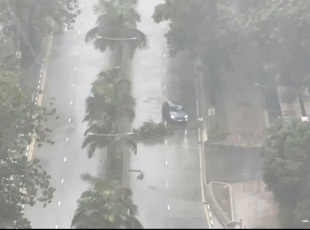 Oluja u Hongkongu, zatvorene škole i veliki broj preduzeća