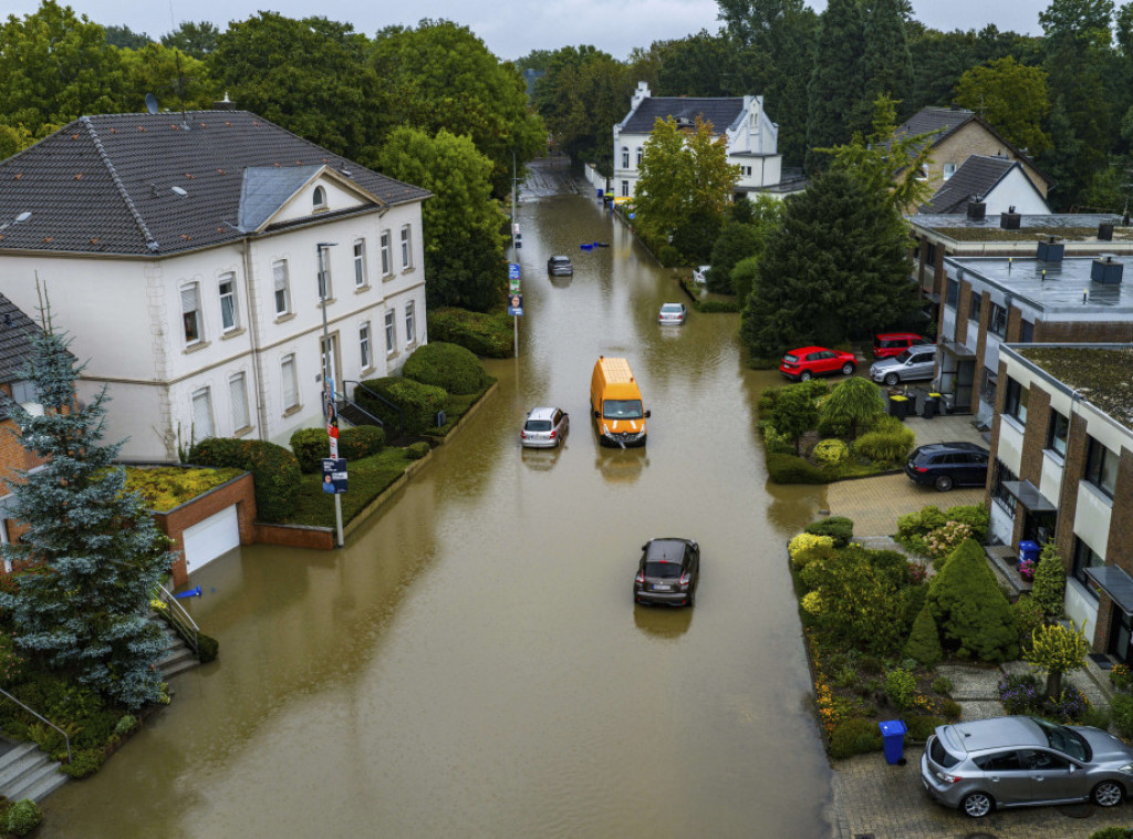 Poplave u Severnoj Rajni-Vestfaliji, više ljudi evakuisano
