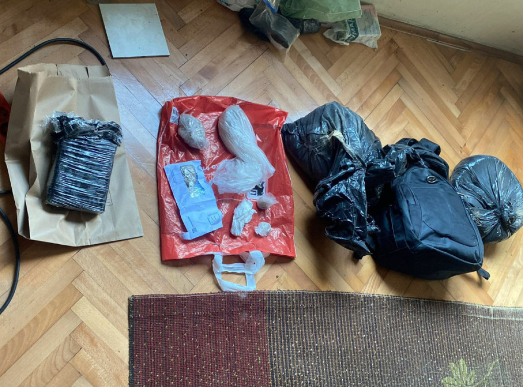 Policija u Beogradu zaplenila veću količinu narkotika i uhapsila dve osobe
