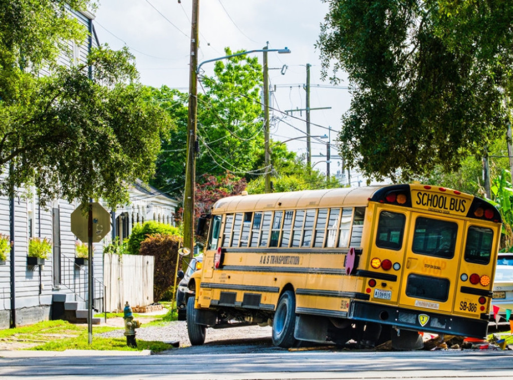 Oklahoma: Osam osoba povređeno u udesu školskog autobusa