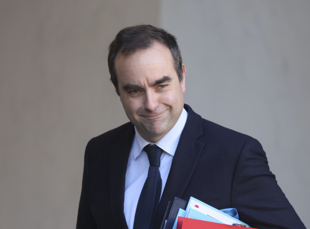 Levica u Francuskoj poziva na izglasavanje nepoverenja premijeru Lekorniju