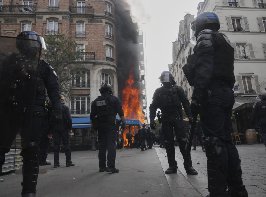 Francuski MUP: Ukupno 675 hapšenja nakon protesta ''Blokiraj sve''