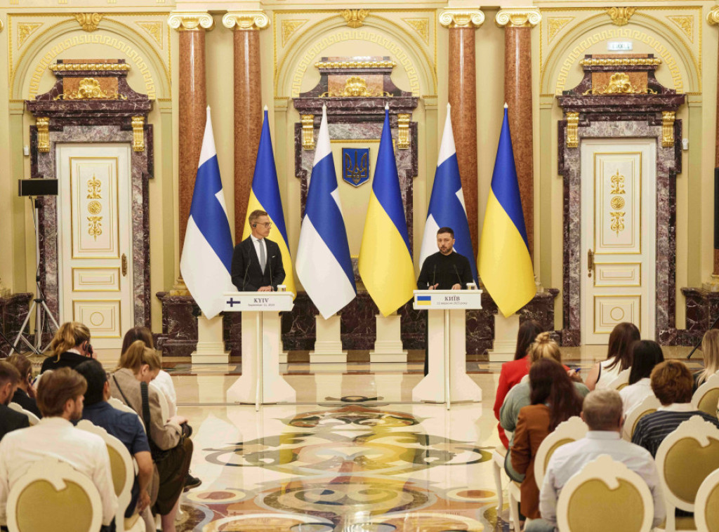 Zelenski razgovarao sa Stubom o situaciji u mirovnim pregovorima