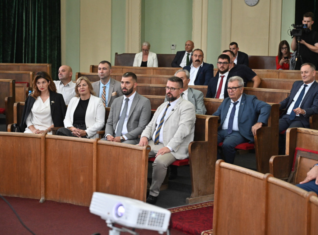 Juhas na promociji vatrogasnih vozila: Partnerstvo Srbije i Mađarske donosi korist građanima