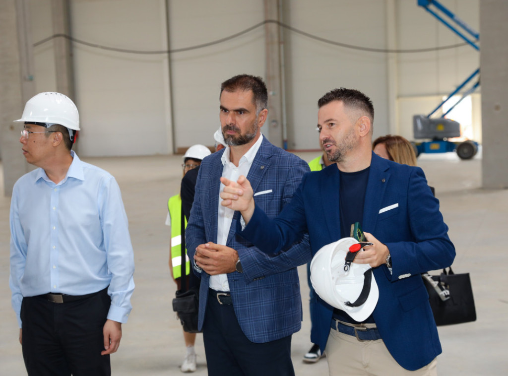 Žarko Mićin: Uskoro otvaranje fabrike u Novom Sadu, očekuje se  rast zaposlenosti i BDP-a