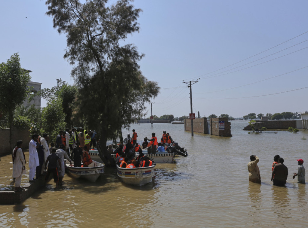 Najmanje 97 ljudi poginulo u poplavama u Pakistanu