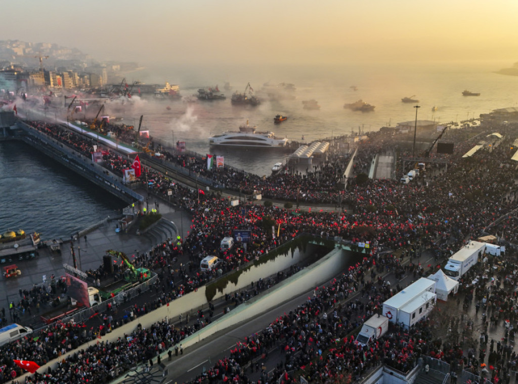 Desetine hiljada ljudi u Ankari podržali CHP i pozvali na ostavku Erdogana