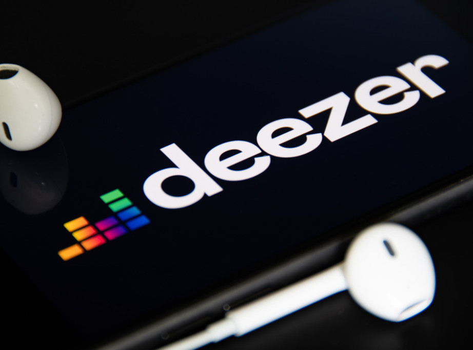 Dizer saopštio da je 28 odsto muzike postavljene na tu platformu generisano pomoću veštačke inteligencije