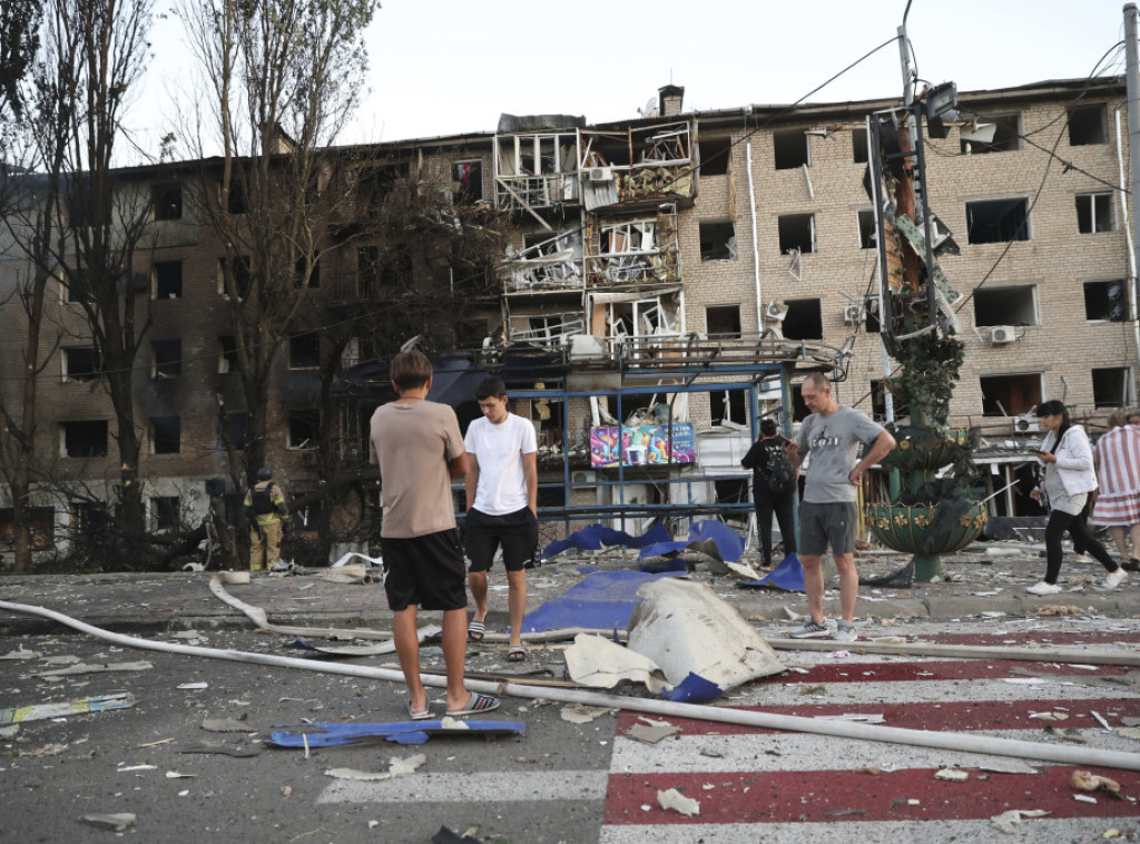 Najmanje dve osobe poginule, 14 povređeno u ruskom napadu na Zaporožje