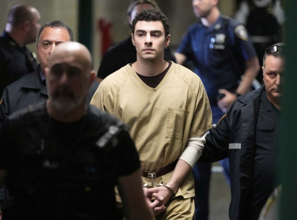 Luiđi Manđone na sudu zbog ubistva rukovodioca zdravstvenog osiguranja u SAD