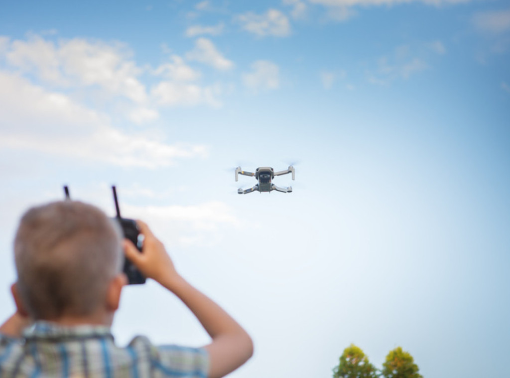 Ministar: Litvanija uči decu kako da upravljaju dronovima