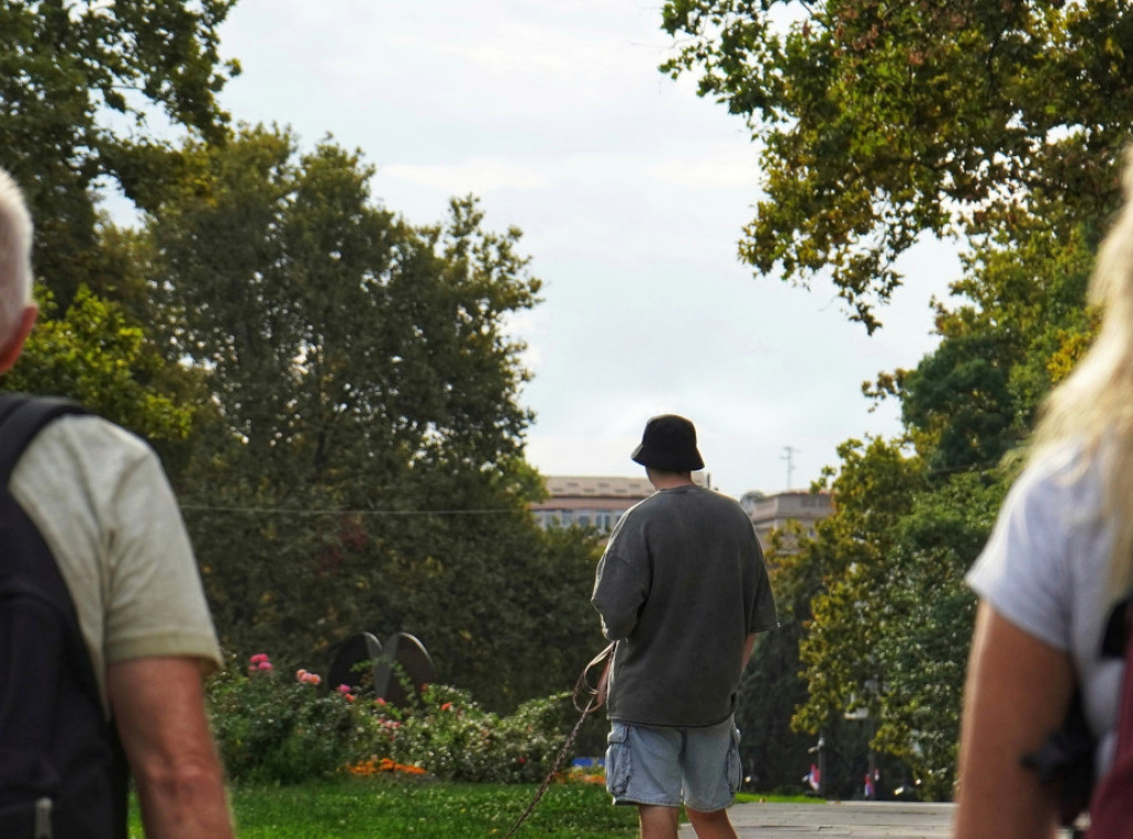Danas vetrovito, oblačno i svežije vreme, prestanak padavina očekuje se već pre podne