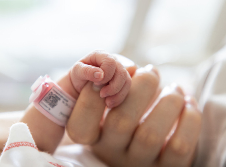 U prvih sedam meseci u Srbiji rođeno 2,0 odsto beba više nego pre godinu dana