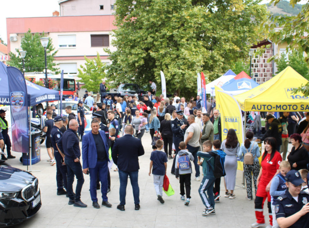 Karavanom bezbednosti saobraćaja obeležen Dan Opštine Raška