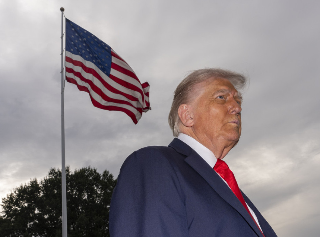 Anketa: Trampov rejting pao na novi minimum u drugom mandatu