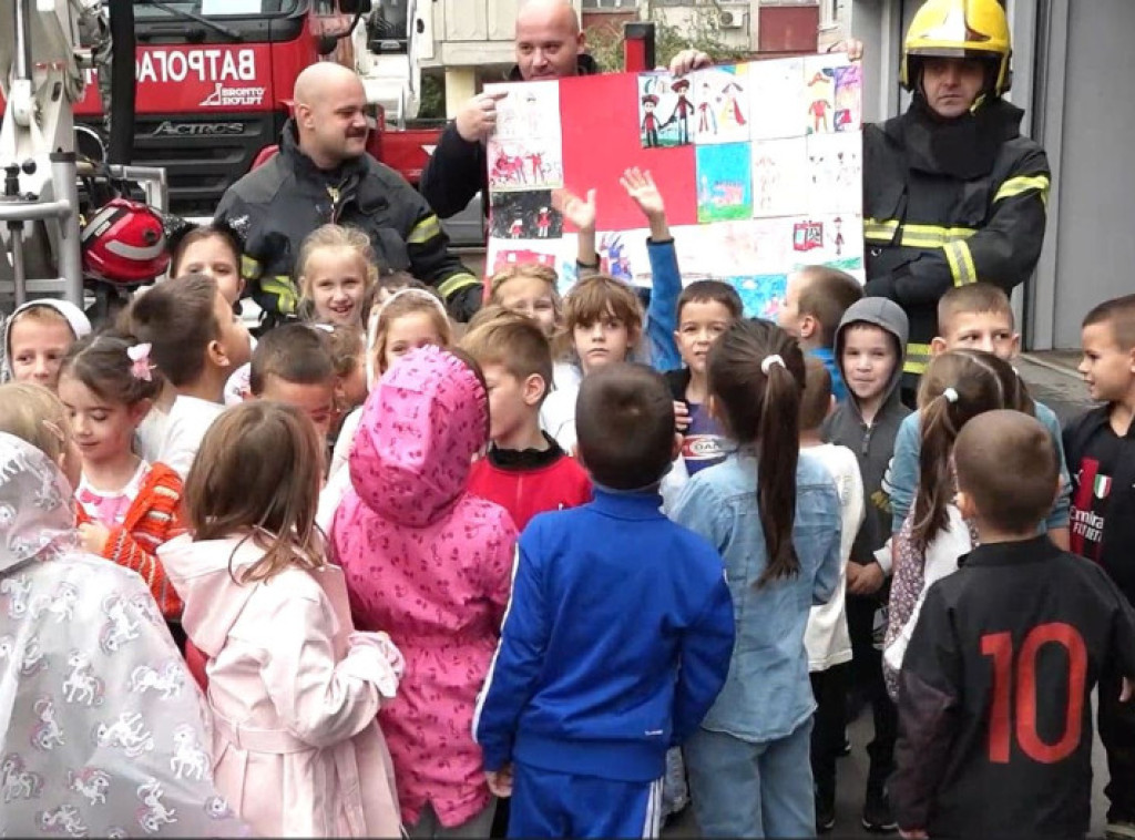 Povodom slave vatrogasaca održan Dan otvorenih vrata u Nišu sa edukativnim programom