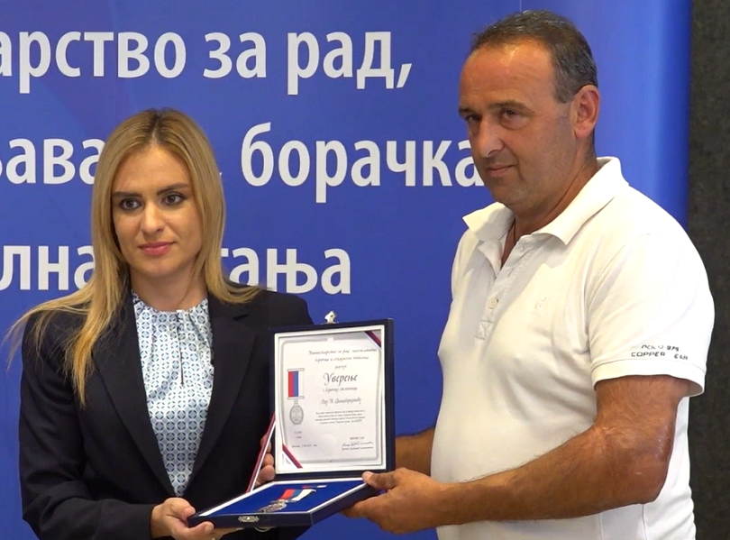 Zlatibor: Milica Đurđević Stamenkovski dodelila boračke spomenice učesnicima ratova 90-tih