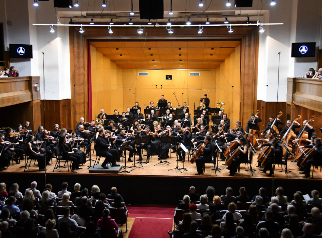 Beogradska filharmonija održala koncert u čast svog šefa dirigenta Gabrijela Felca
