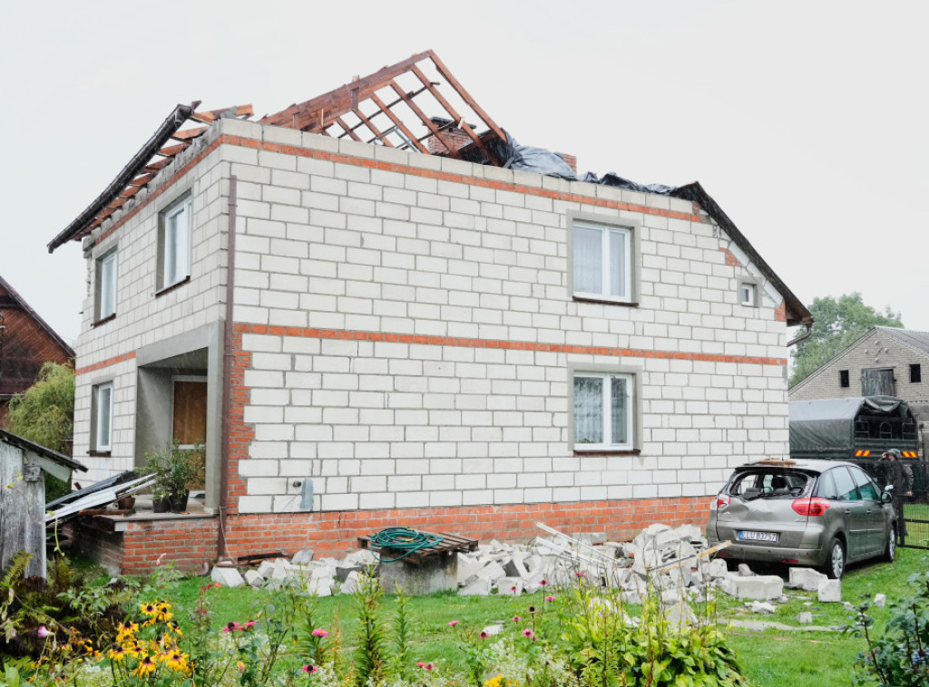 Ministar Sjemonjak: Kuću u selu u Poljskoj najverovatnije pogodila raketa sa poljskog aviona