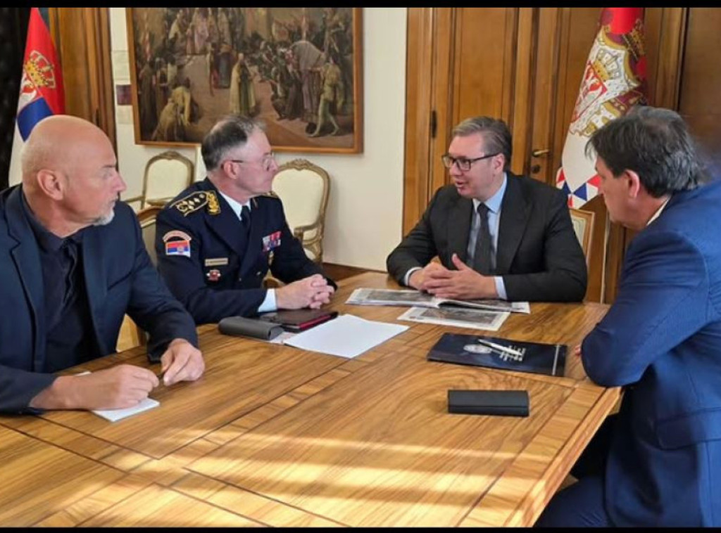Vučić sa Gašićem i Mojsilovićem: Građani će u subotu videti snažnu srpsku armiju
