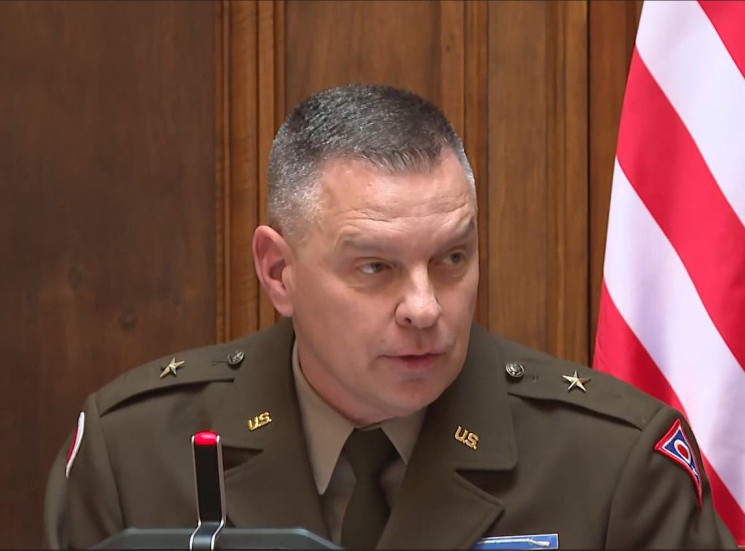 Metju Vudrof: Na Vojnoj paradi očekujem da vidim ulaganje u modernizaciju vojske