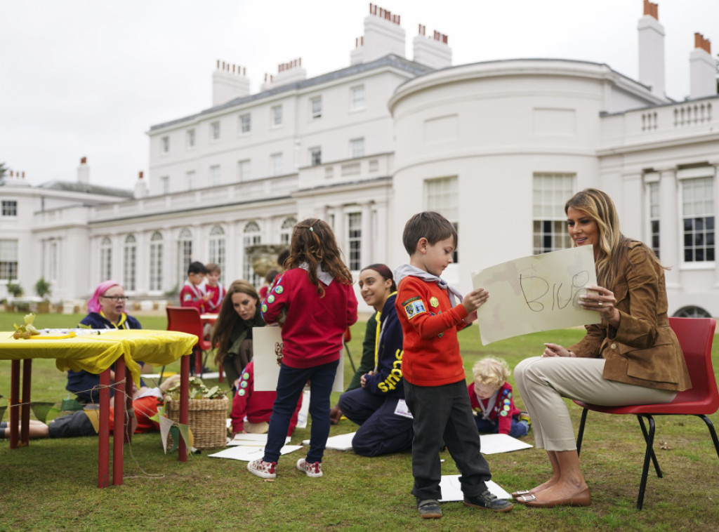 Melanija Tramp i princeza Kejt Midlton ugostile izviđače na imanju Vindzorskog zamka