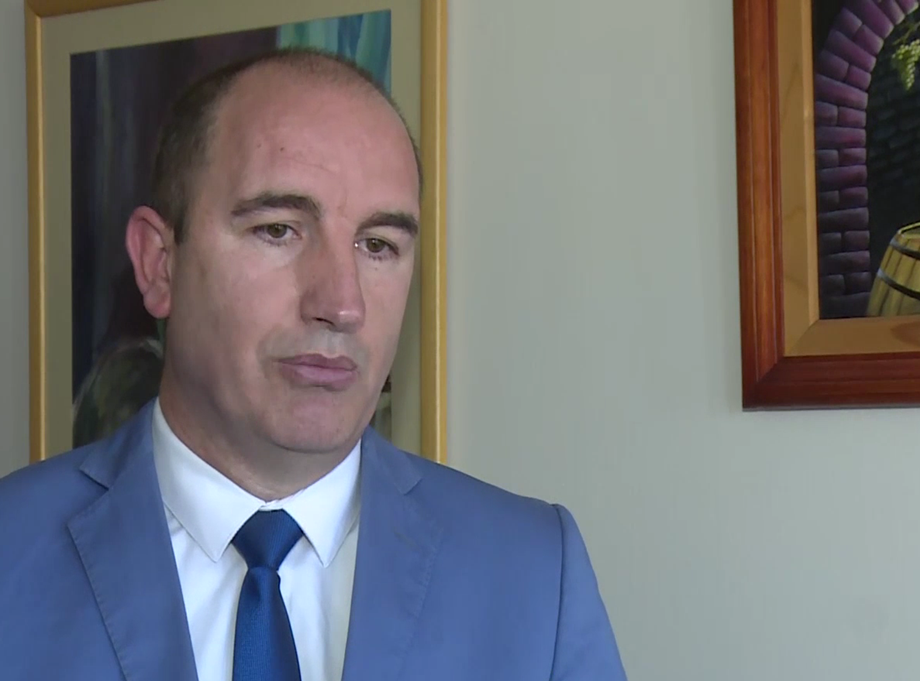 Milan Pašić: Redovna nastava u 1.260 škola, važno da se uspostavi i u OŠ "Pavle Savić"