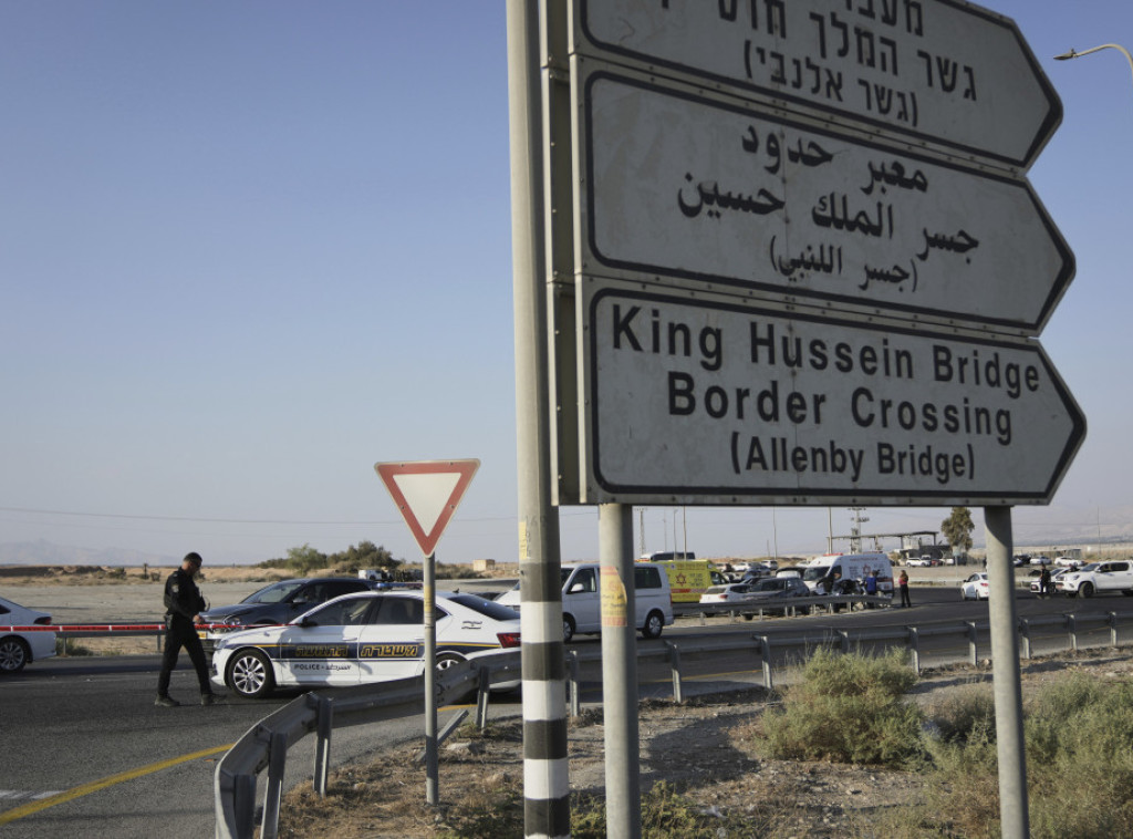 Dve osobe ubijene u napadu na izraelskom graničnom prelazu