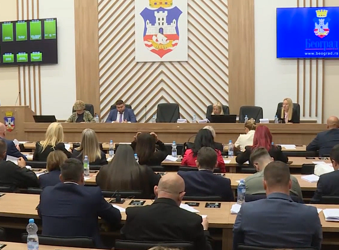 Skupština grada Beograda u petak o rebalansu budžeta i pomoći roditeljima đaka