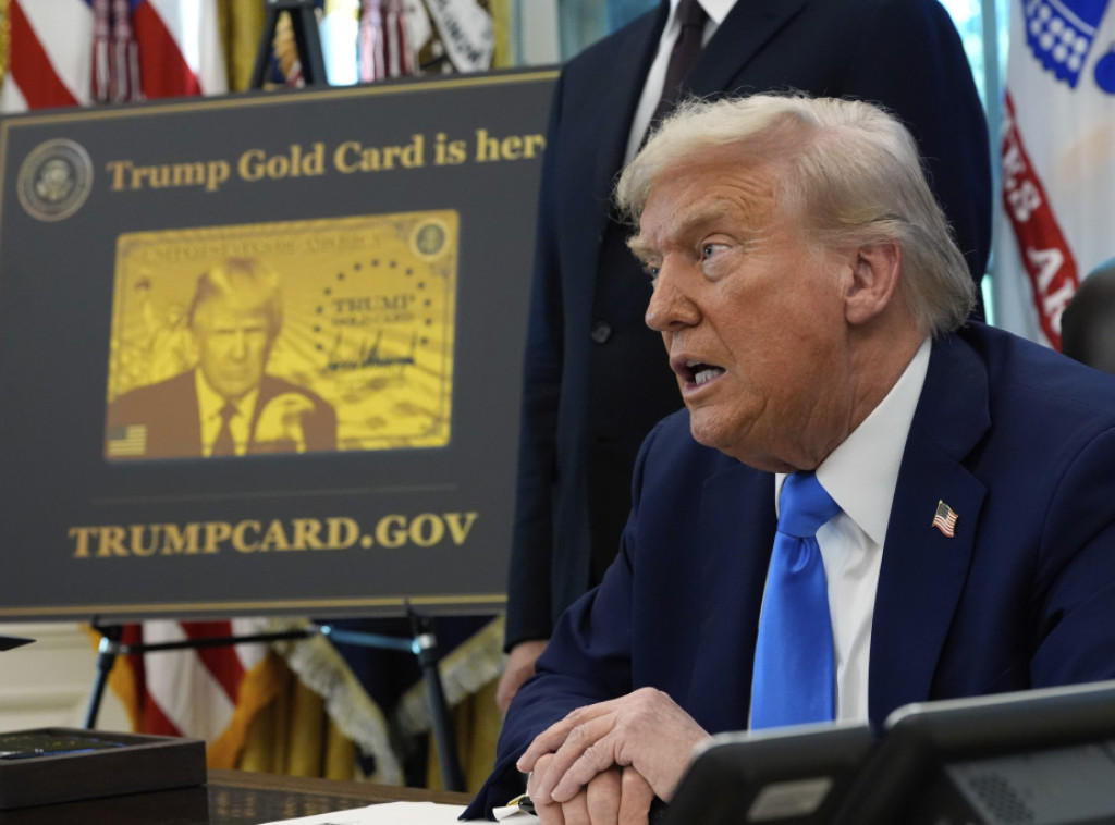 Tramp potpisao uredbu o vizama "zlatna kartica", plaćanjem milion dolara do boravišta