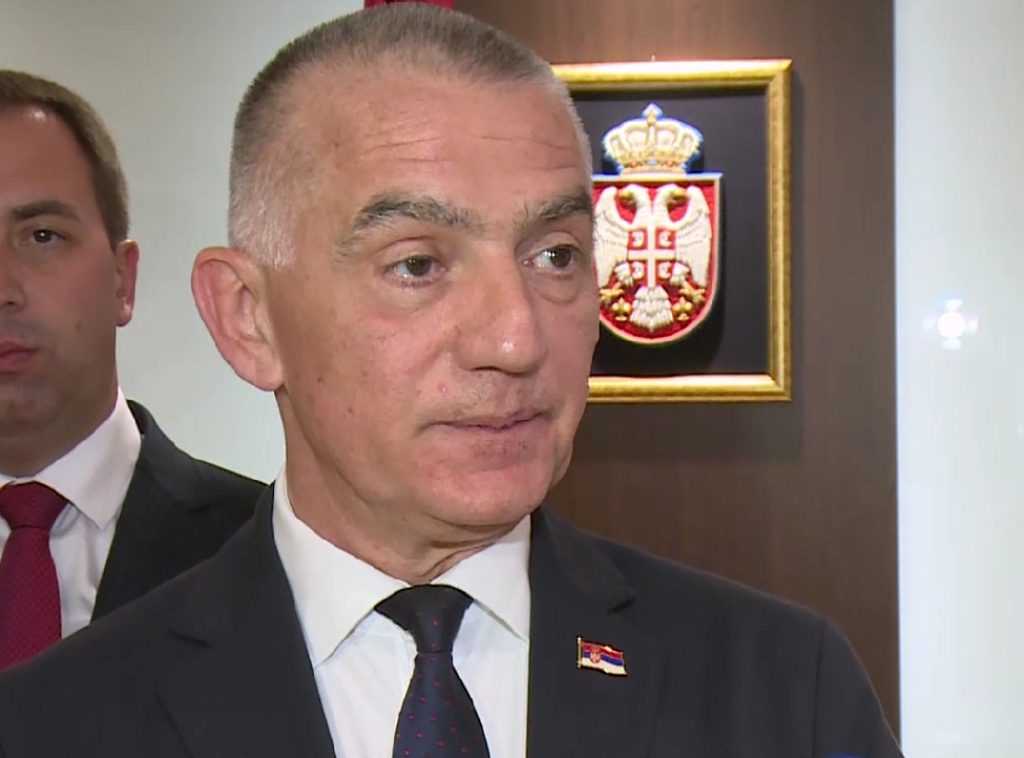 Ministar Vujić: Tražimo balans između slobode mirnog okupljanja i slobode kretanja