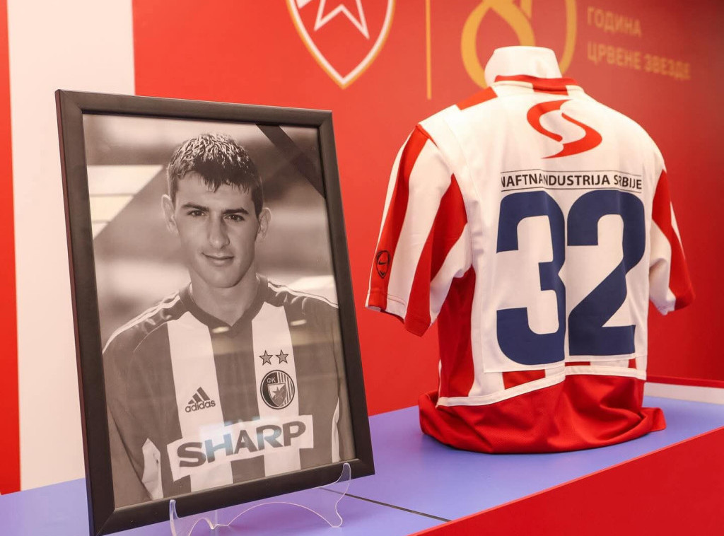 Održana komemoracija Dejanu Milovanoviću na stadionu "Rajko Mitić"