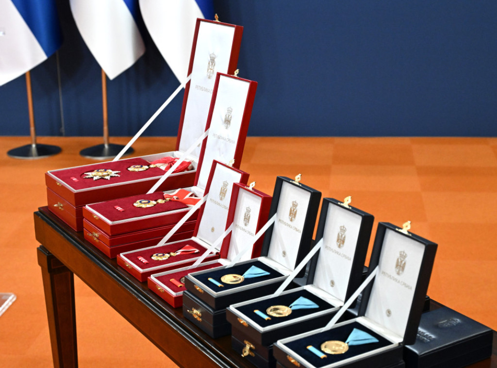 Dobitnici odlikovanja:Čast dobiti priznanje,to nam je motivacija da nastavimo s radom