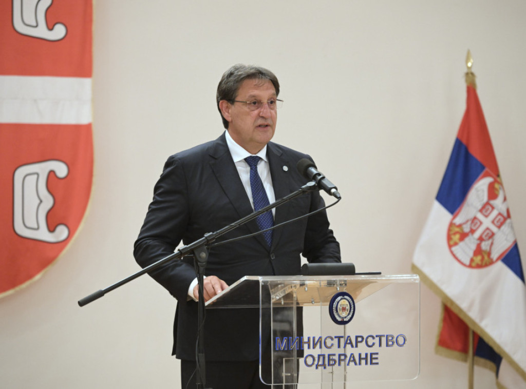 Ministar Gašić: Pokazano novo lice vojske, građane čuva dobro organizovana i opremljena vojska