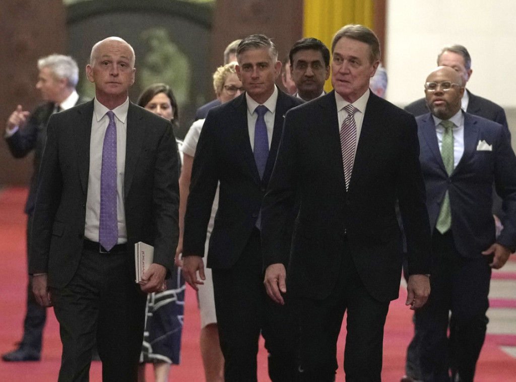 Zvaničnici američkog Kongresa u poseti Kini, razgovarali sa premijerom